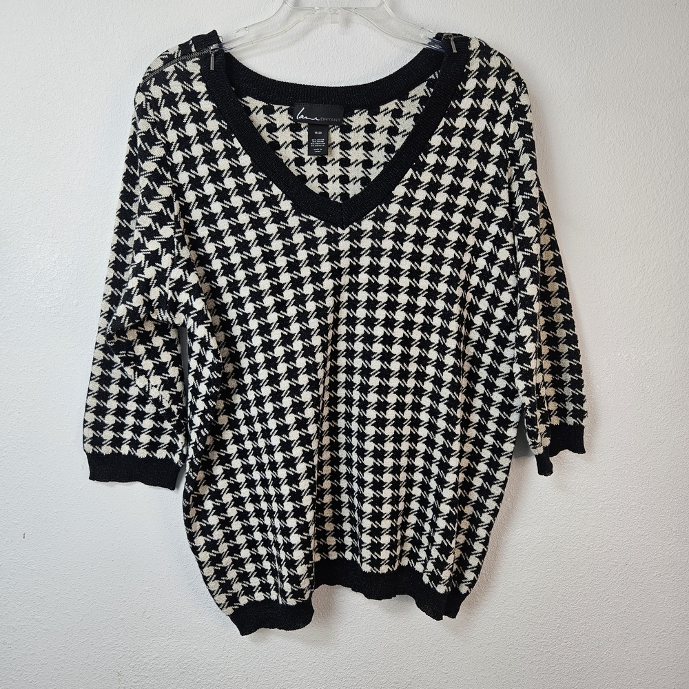 Lane Bryant Black & Cream Houndstooth V-Neck Sweater